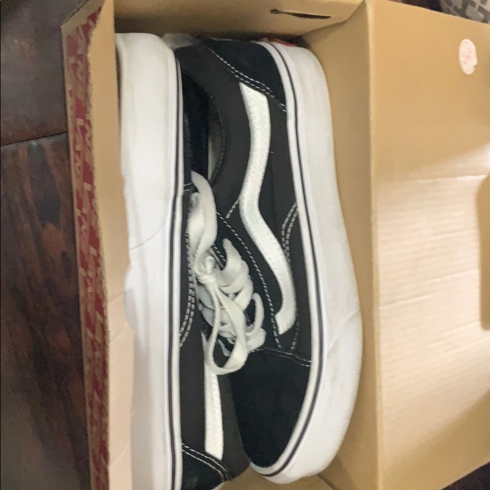 black and white vans